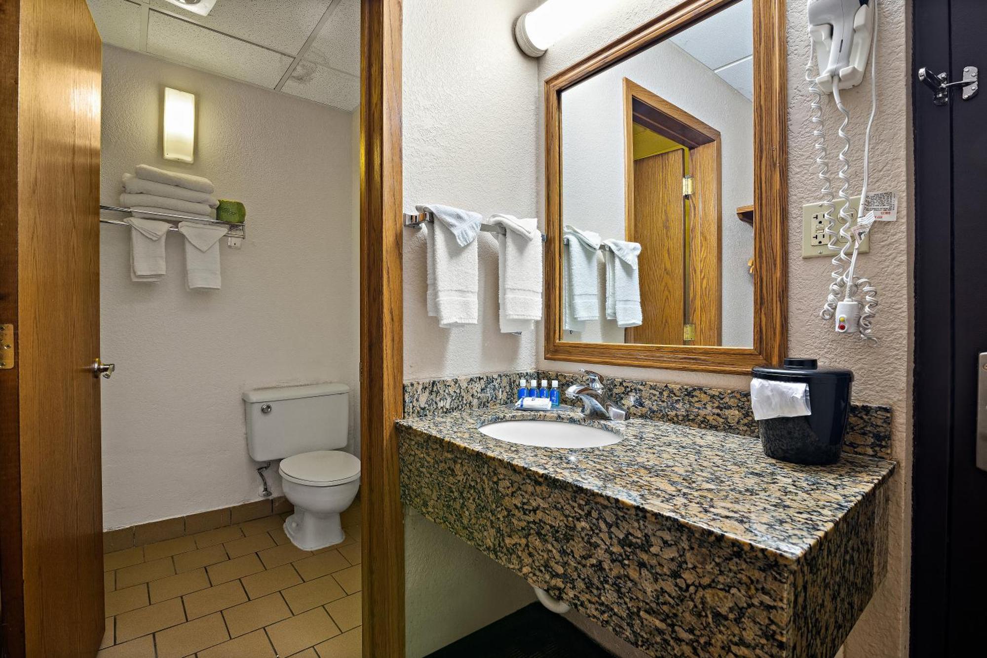 Rodeway Inn McPherson Zimmer foto